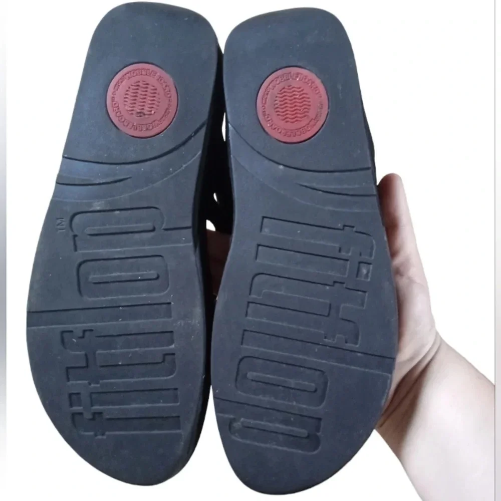 Fitflop Women's Lulu Thong Wedge Sandal Black Leather Upper Size 10